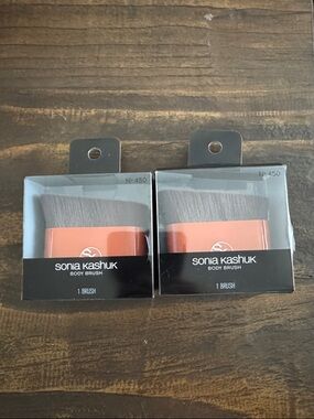 Sonia Kashuk Coral and Gray Body Brush Duo Bundle